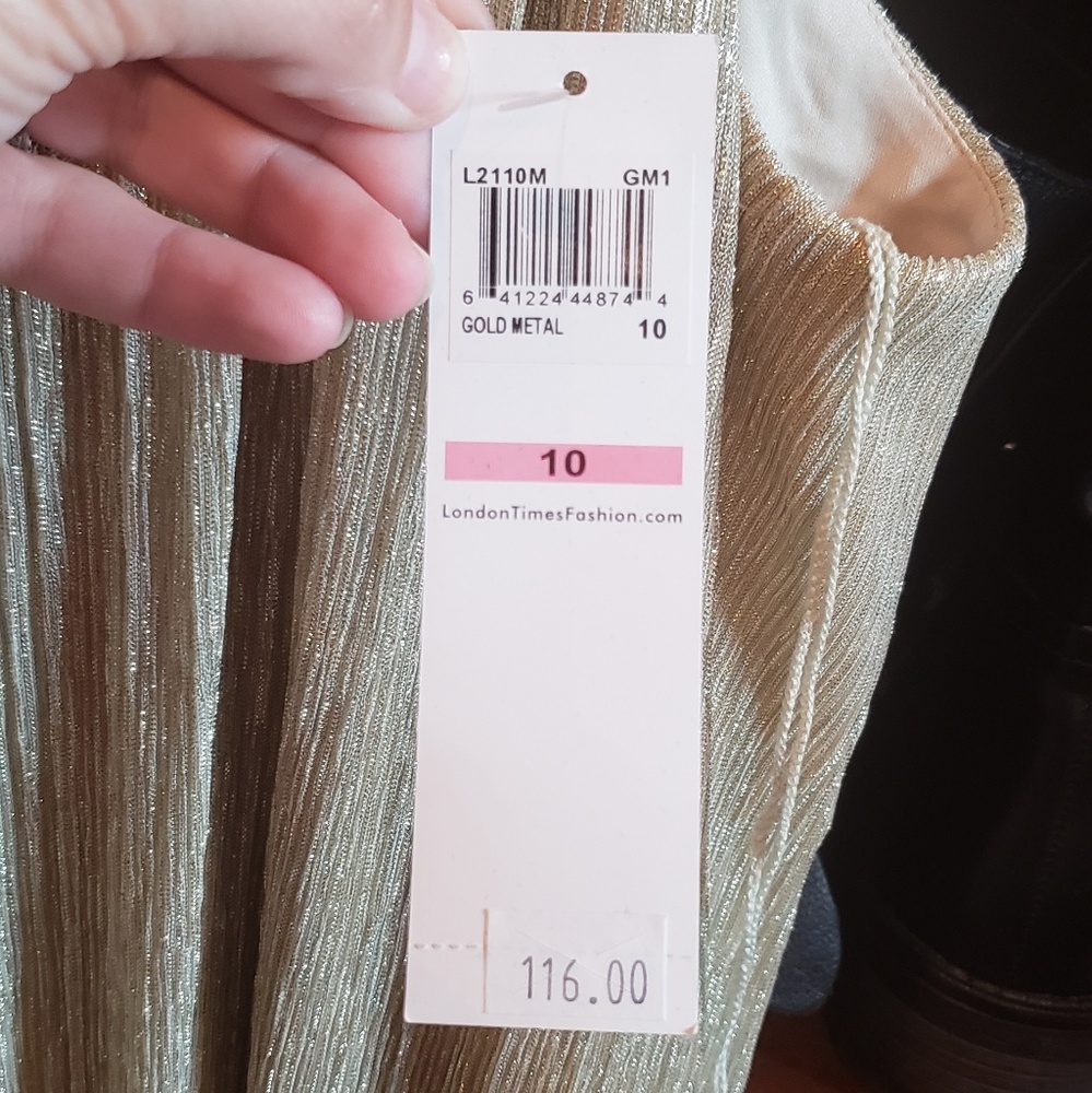 London Times Gold Halter Cocktail dress NWTq